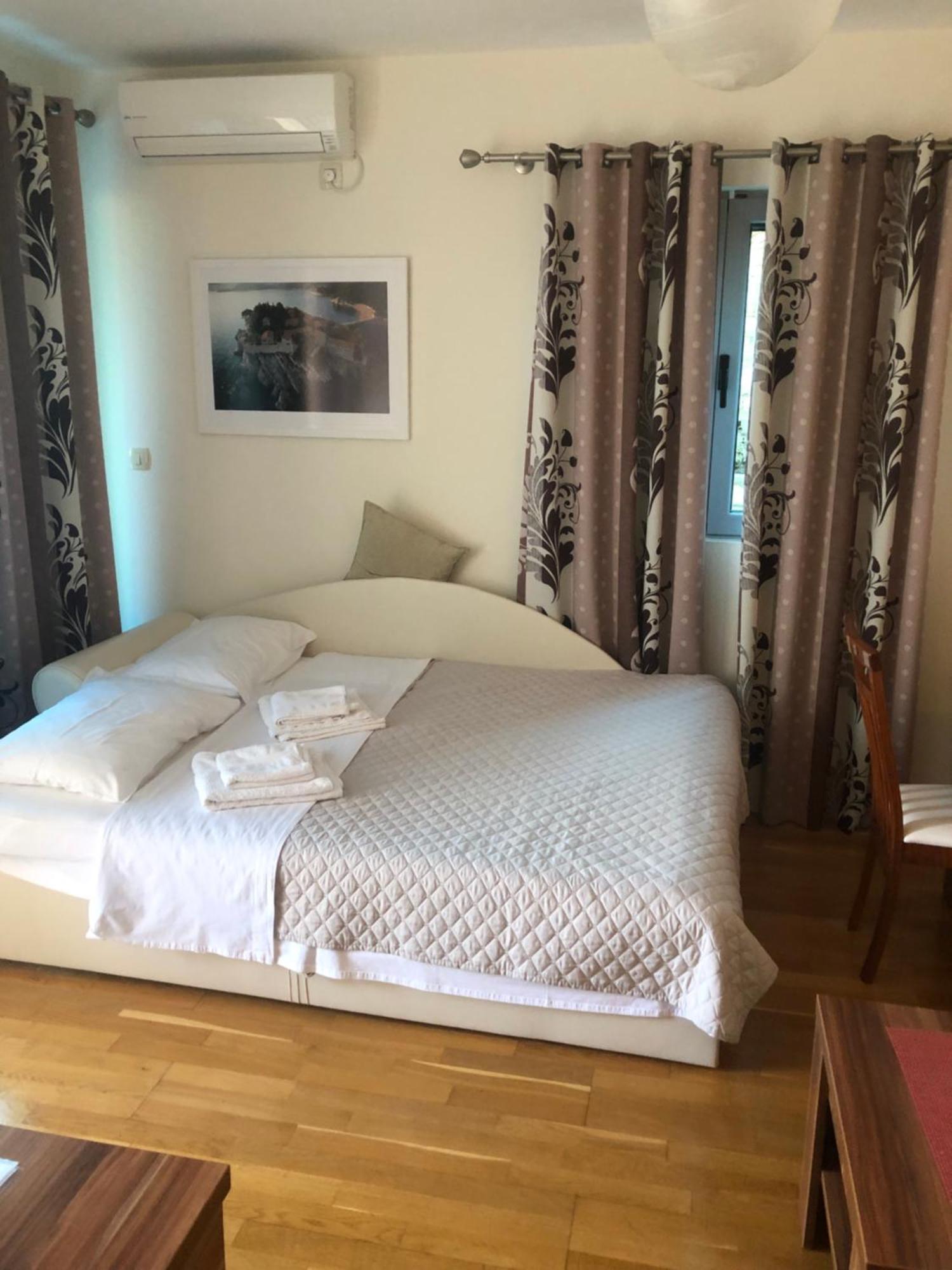 רפאלוביץ' Apartments Rafailovic Ljubo מראה חיצוני תמונה